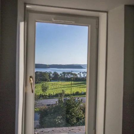 Sea Front Cottage Uig  Exterior photo
